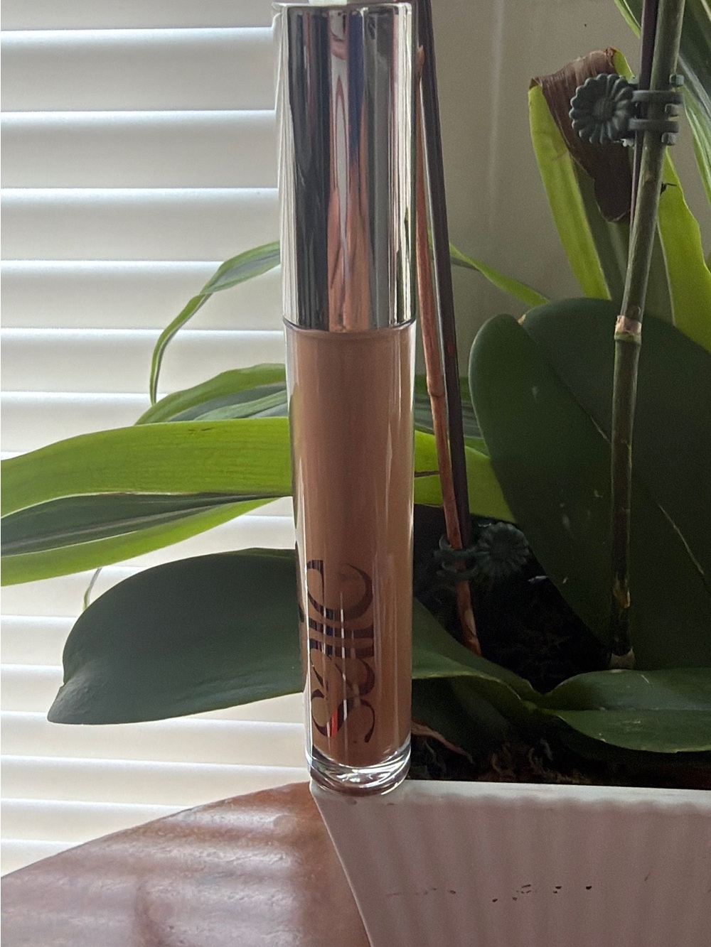 Seven7 Cream Concealer - Warm Beige
